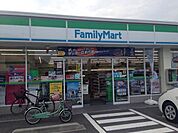 ファミリーマート川越神明町店 778m