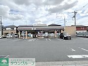 セブンイレブンさいたま曲本3丁目店 徒歩14分。 1080m