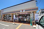 セブンイレブン所沢北秋津店 246m