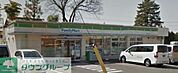 ファミリーマート新座片山一丁目店 徒歩13分。コンビニ 980m