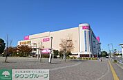 イオン大井店 徒歩3分。スーパー 220m