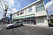 ファミリーマートひばりヶ丘駅北店 553m