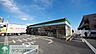 周辺：ファミリーマート朝霞東弁財店 908m