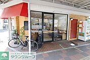 ゴルジュ 徒歩2分。 150m