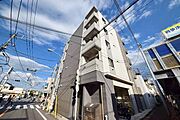 ★★二俣川駅前通りの坂の頂上にそびえ立つ建物です★★