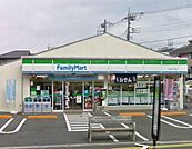ファミリーマート 590m