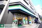 ファミリーマート横浜戸部七丁目店 徒歩4分。 250m