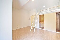 ル・ベールＳＴ 2階ワンルームのリビング/ダイニング