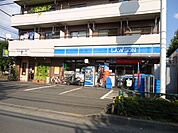 ローソンストア100柴崎駅南口店 徒歩7分。コンビニ 500m