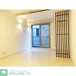 東京メトロ千代田線 表参道駅 徒歩7分の賃貸マンション 1階ワンルームのリビング/ダイニング