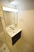 お部屋探しは株式会社　タウンハウジング　までお気軽にお問合せ下さい。クレジットカード決済・首都圏を中心直営143店舗　仲介件数全国2位の豊富な実績！諸費用・審査等・何でもご相談下さい。
