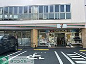 セブン-イレブン 世田谷サザエさん通り店 徒歩6分。 430m