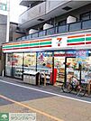 セブンイレブン 徒歩2分。コンビニ 90m