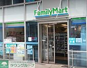 ファミリーマート原宿神宮前店 徒歩4分。 250m