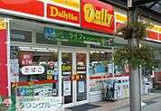デイリーヤマザキ六本木3丁目店 徒歩2分。コンビニ 90m