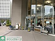 ユニクロ済生会中央病院店 徒歩11分。 820m