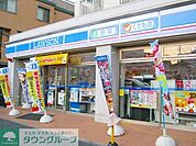 ローソン明大前駅南店 徒歩4分。 280m