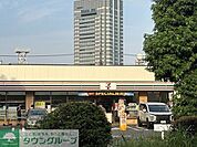 セブン-イレブン 用賀インター店 徒歩4分。 270m