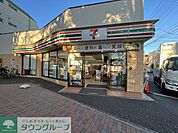 セブンイレブン 徒歩5分。 360m