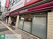 ナチュラルローソン 上馬三丁目店 徒歩2分。 110m