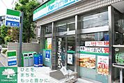 ファミリーマート南青山六丁目店 357m