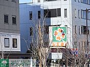 ライフ 徒歩5分。スーパー 360m