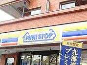 ミニストップ代々木2丁目店 144m