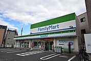 ファミリーマート赤羽岩淵町店 272m