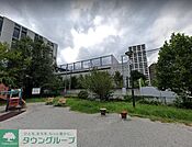 豊島区立上池袋東公園 徒歩4分。お散歩にいかがでしょうか♪ 350m