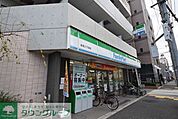 ファミリーマート赤羽二丁目店 徒歩3分。コンビニ 170m