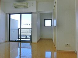 ニューシティアパートメンツ南千住 5階1Kのリビング/ダイニング