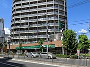 マルエツプチ東日暮里店 徒歩2分。スーパー 120m