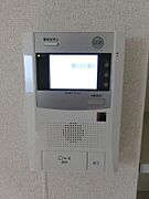 安心のモニター付きインターホン