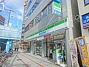 ファミリーマート 190m