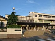 四街道中学校 556m