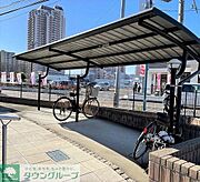 屋根付き駐輪場完備