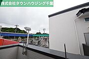 周辺は閑静な住宅地です