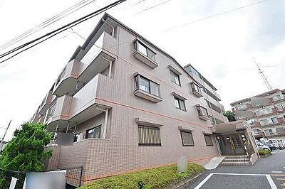 外観：★閑静な住宅街にある鉄筋コンクリート造のマンションです★