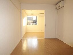 レヴァン・フランセ 2階1LDKのリビング/ダイニング