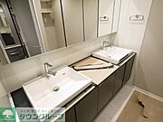 ☆広々とした洗面化粧台です★