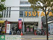 ＴＳＵＴＡＹＡ 徒歩9分。レンタルビデオ 650m