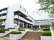 多摩市役所 681m