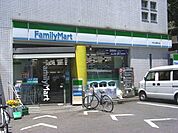 ファミリーマート 575m