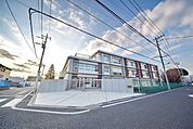 喜多見小学校 734m