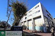 昭和大学附属烏山病院 徒歩26分。 2040m
