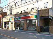 サンクス千歳烏山店 248m
