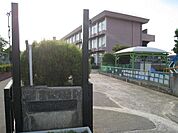 日野第八小学校 459m