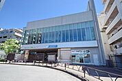 成城学園前駅(小田急 小田原線) 814m