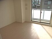 ★南面の明るい洋室7．3帖です★
