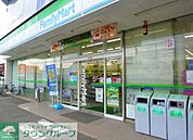 ファミリーマート浦安北栄四丁目店 徒歩2分。コンビニ 110m